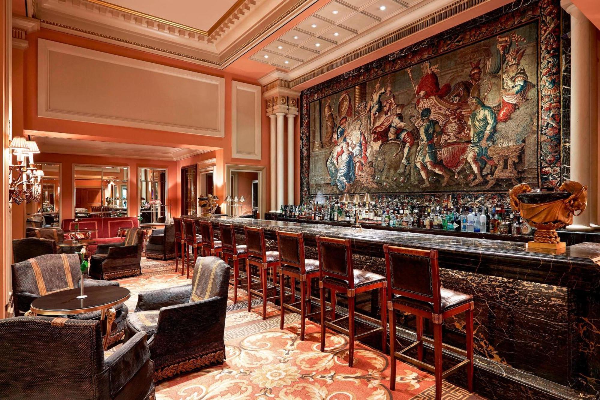 Grande Bretagne, A Luxury Collection Hotel,