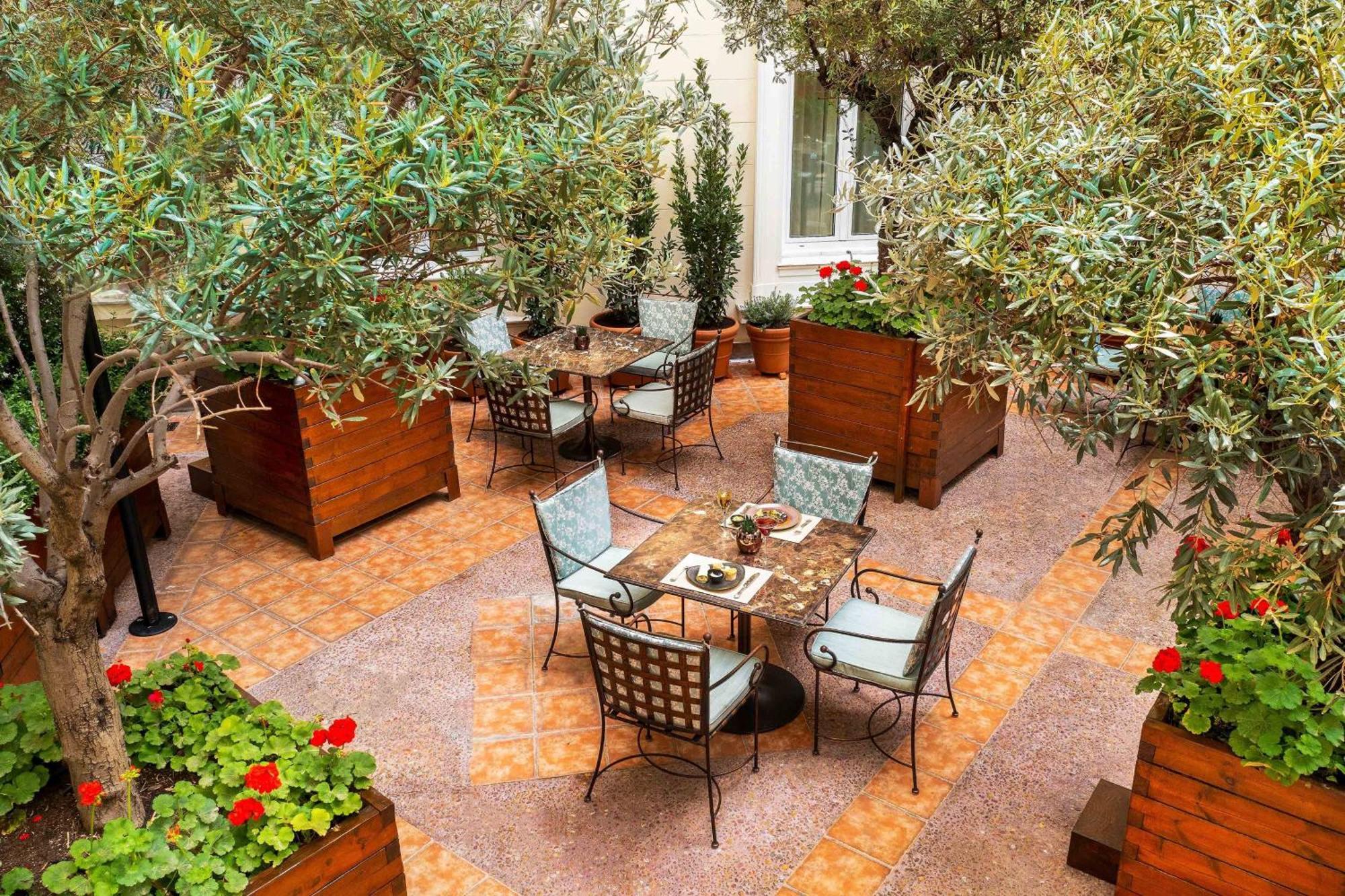 Grande Bretagne, A Luxury Collection Hotel, 5*