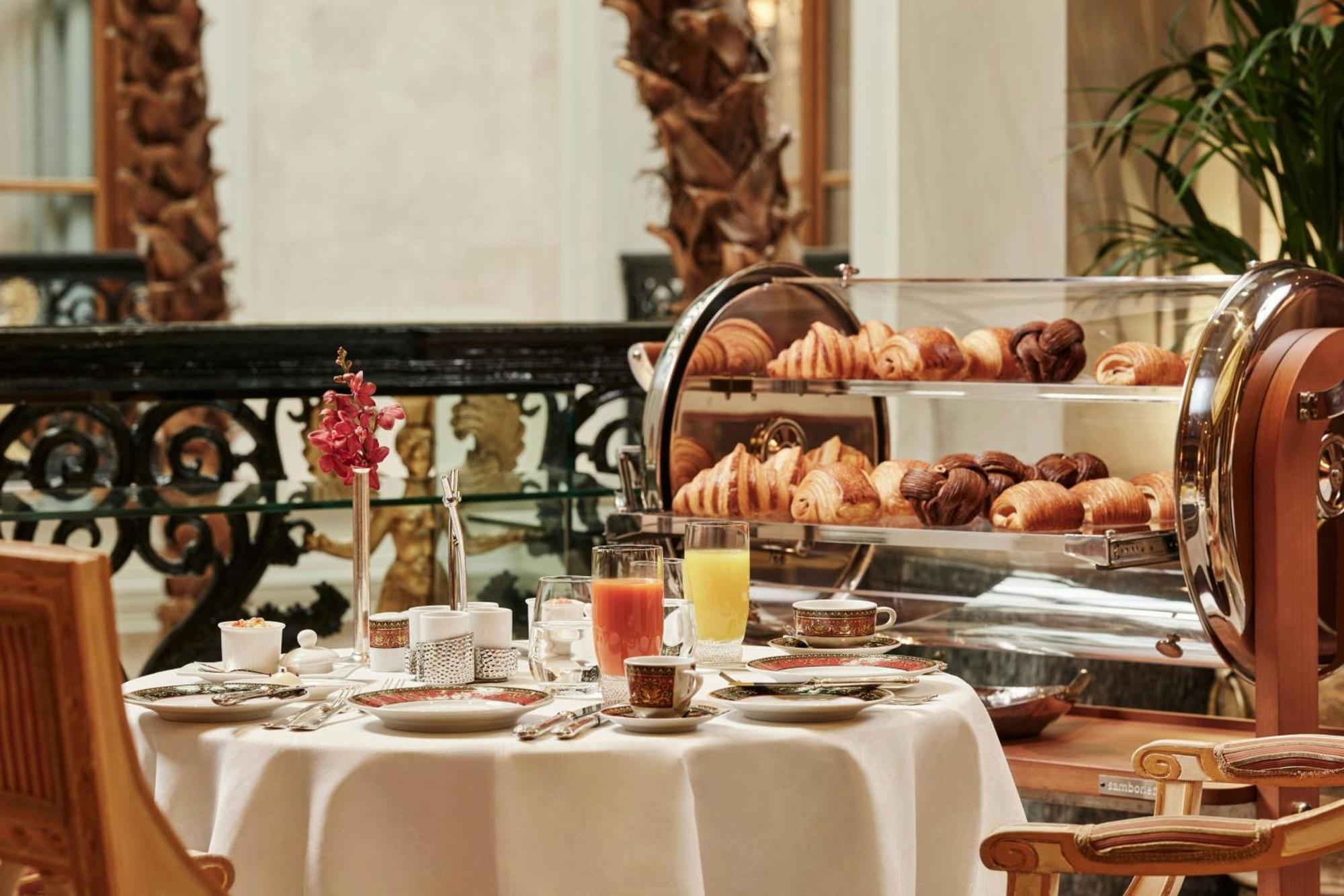 Grande Bretagne, A Luxury Collection Hotel,